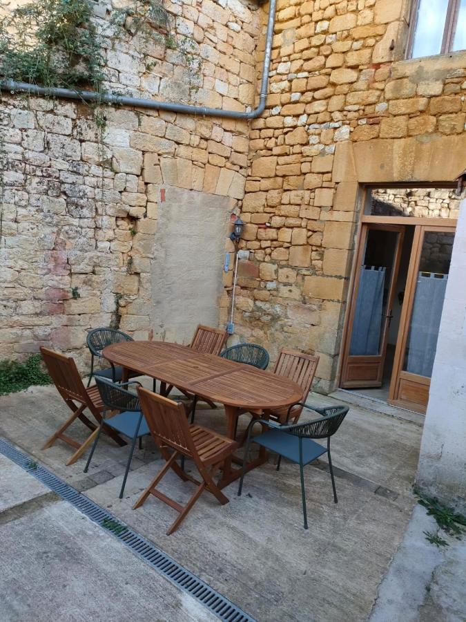 Maison De Caractere Au Coeur De La Cite Medievale De Gourdon Eksteriør billede